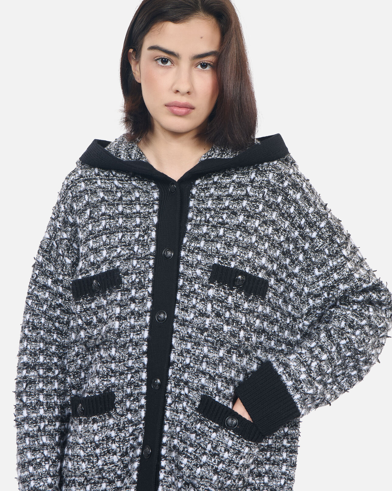The Kooples FEMME BLACK / WHITE cardigan à capuche en tweed noir et blanc