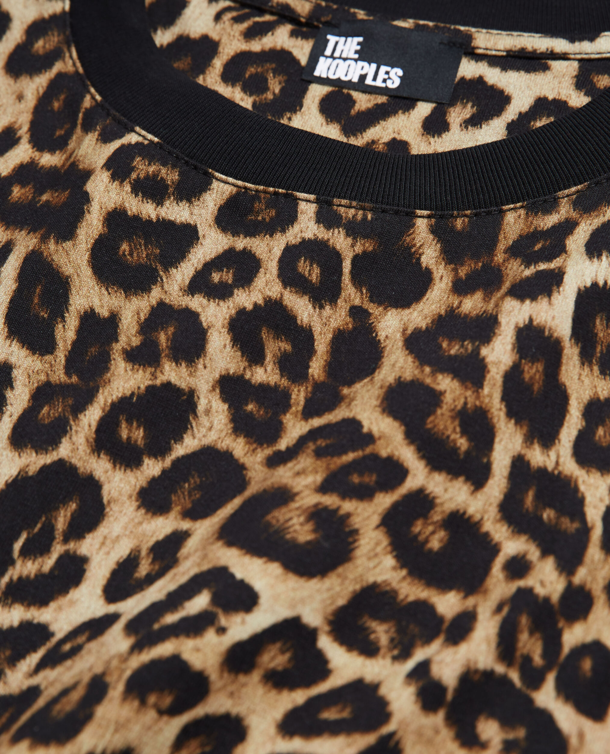 Leopard print t shirt women's discount