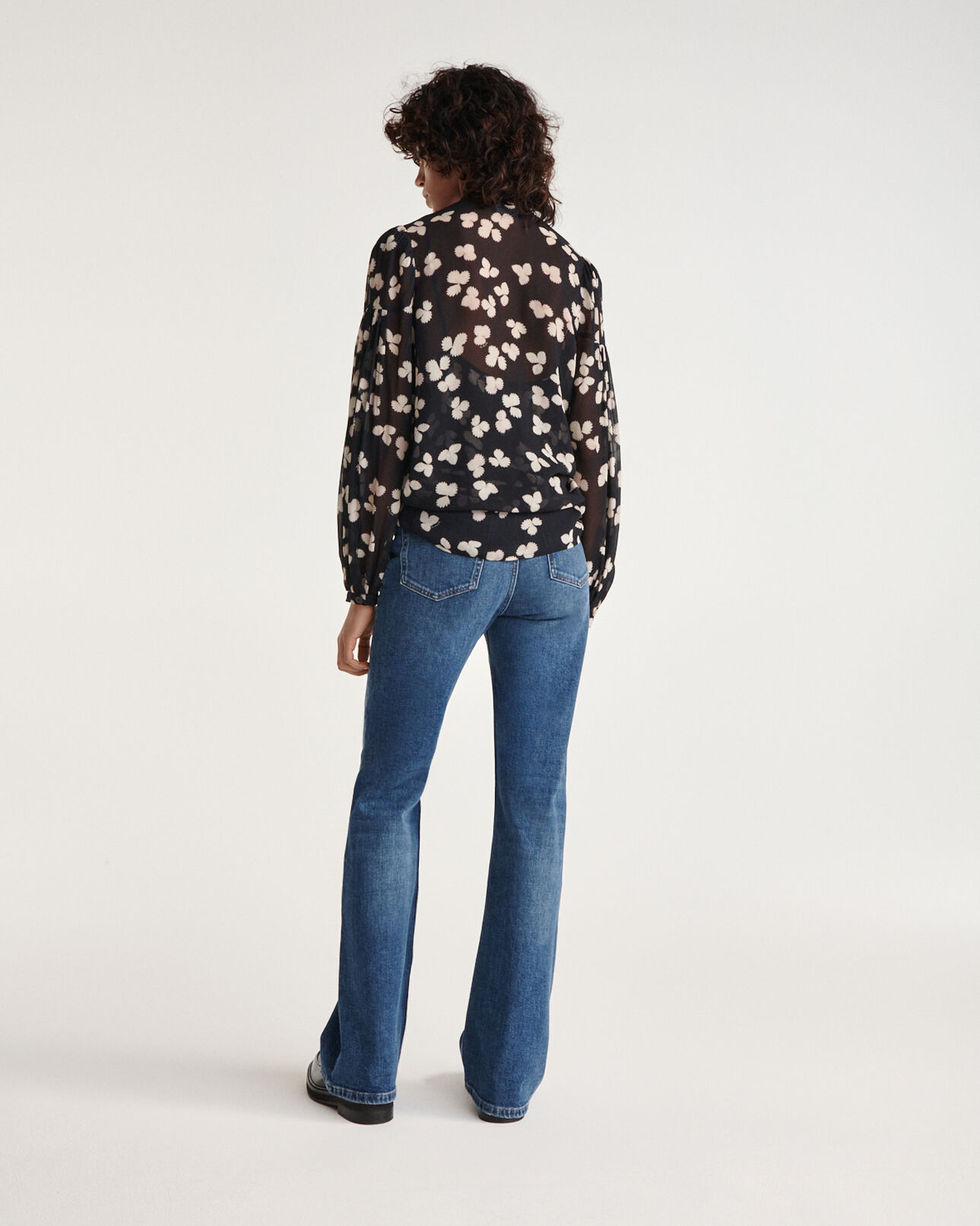 The Kooples DAMEN BLACK-ECRU hemd fließend v-ausschnitt schwarz blumen