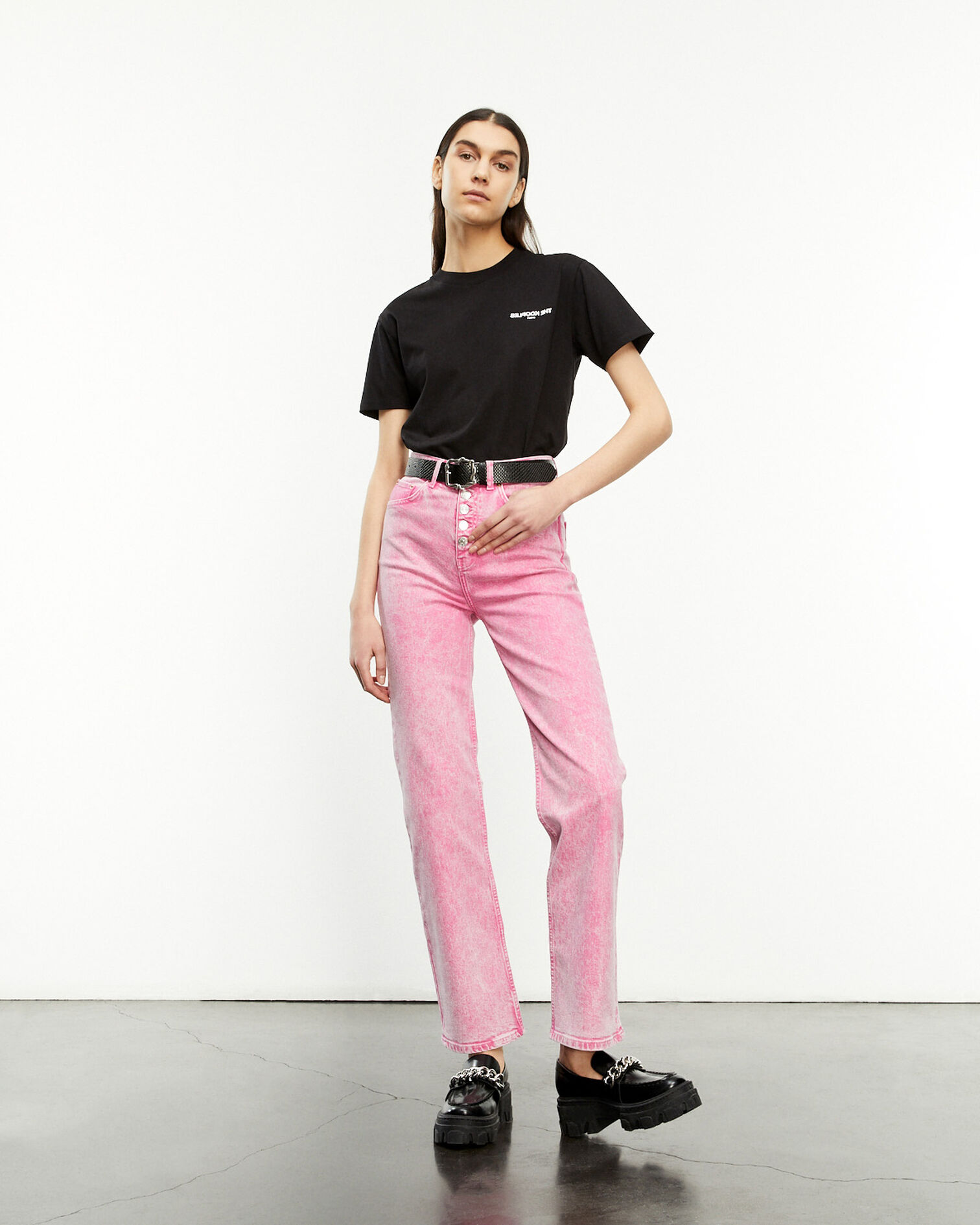 High-waisted pink jeans with visible buttons, FRESH PINK, hi-res image number null
