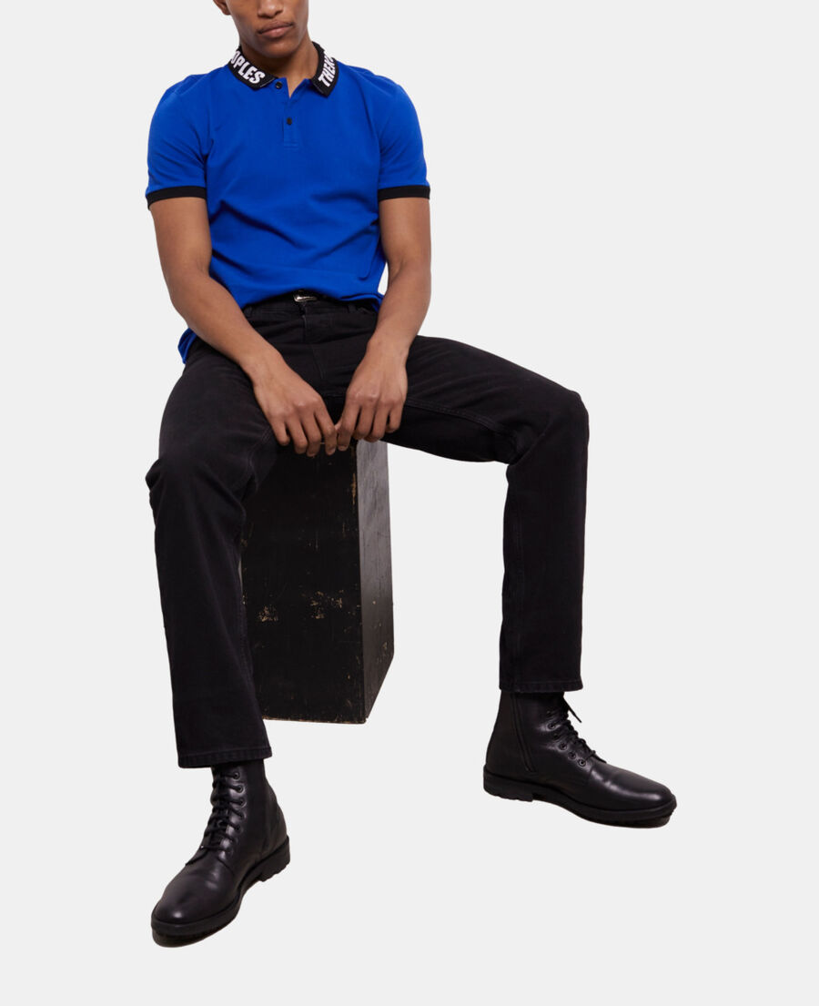 blaues poloshirt