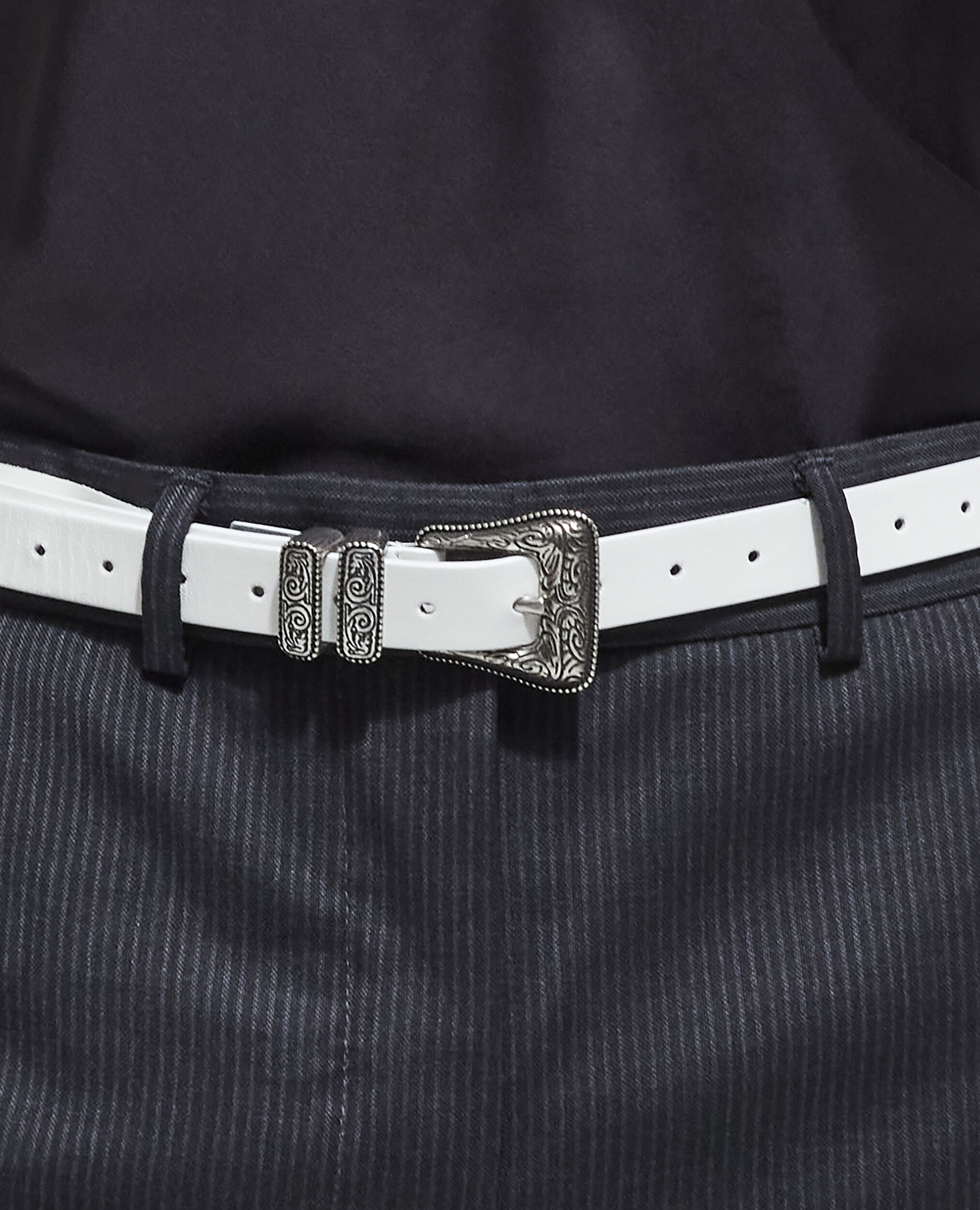 Ceinture fine en cuir blanche