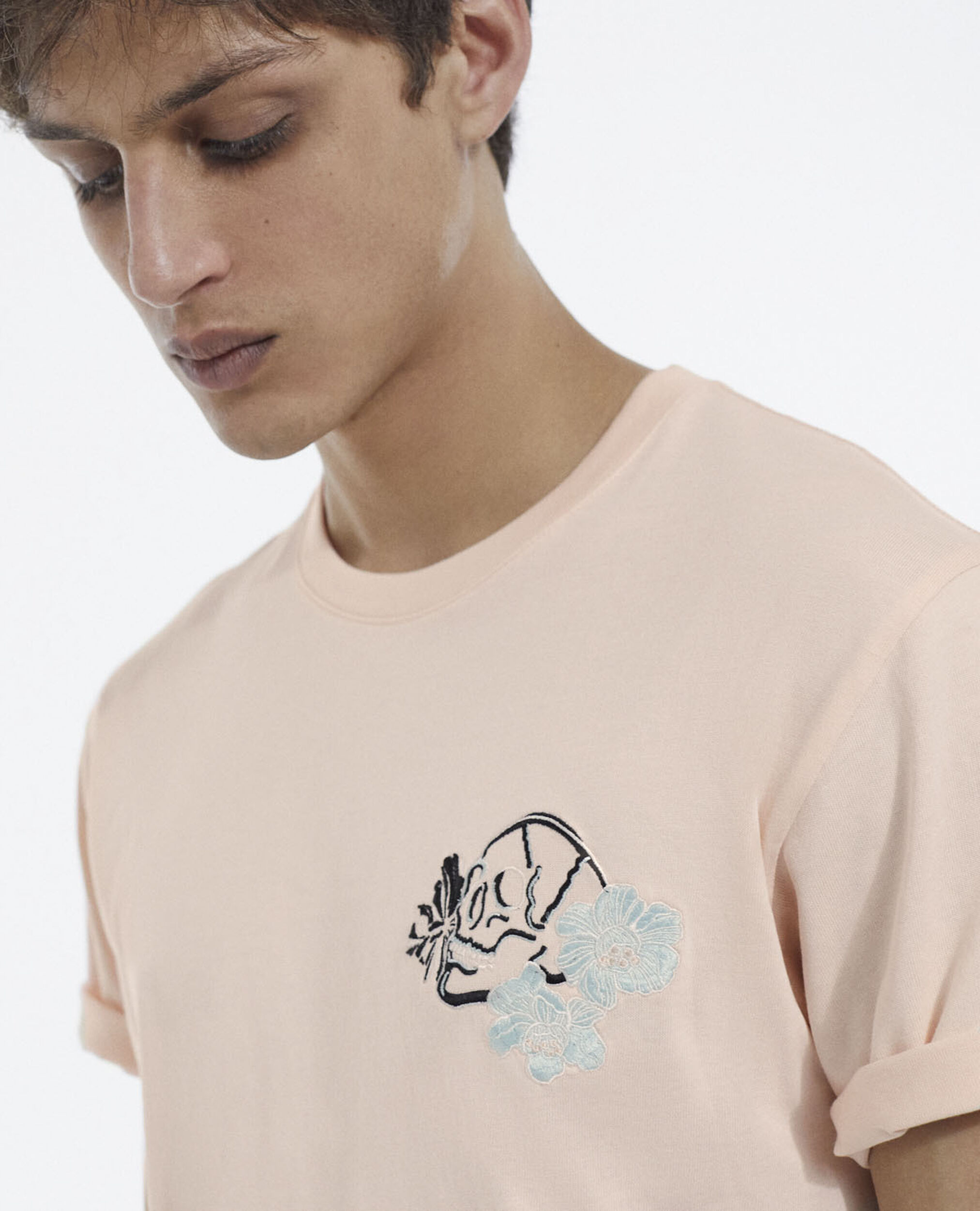 Rosa T-Shirt mit Totenkopfprint und Blumen, PINK, hi-res image number null