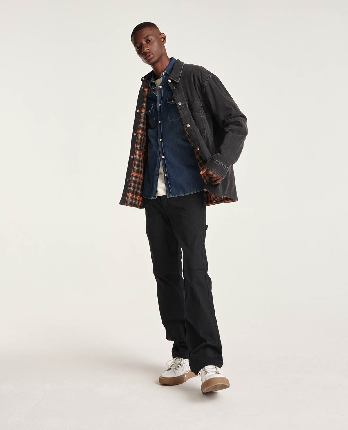 Black denim shirt with check lining