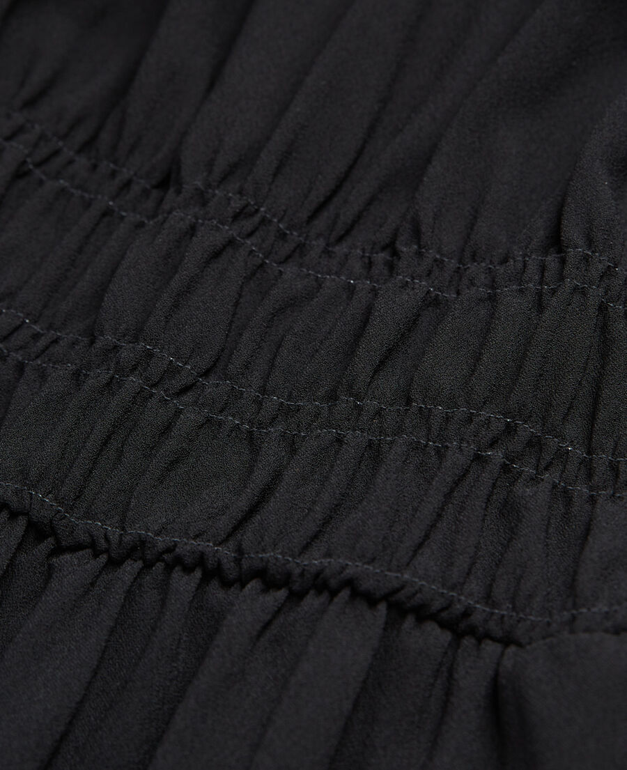 elegantes schwarzes kleid tiefer ausschnitt
