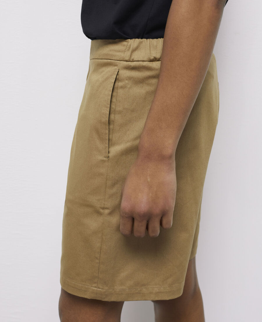 beige shorts