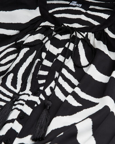 , BLACK WHITE, hi-res image number null