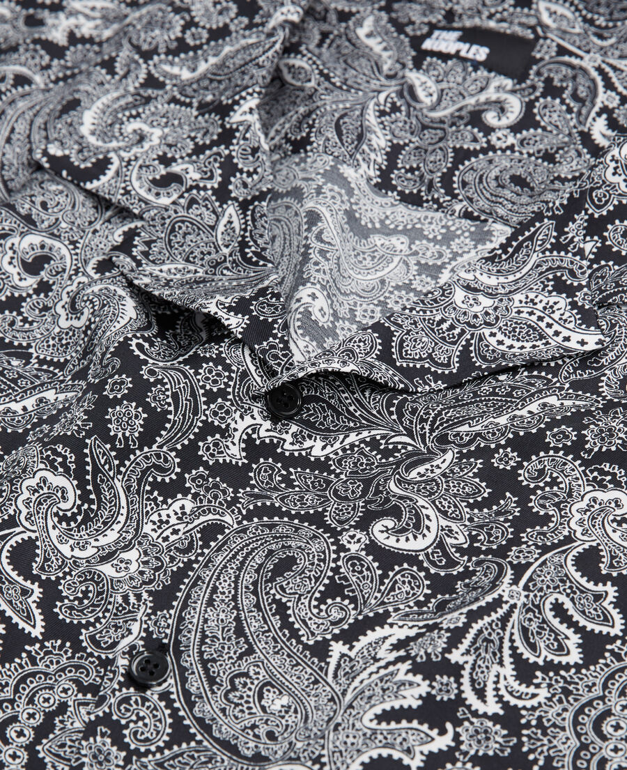 chemise imprimée blanche et noire