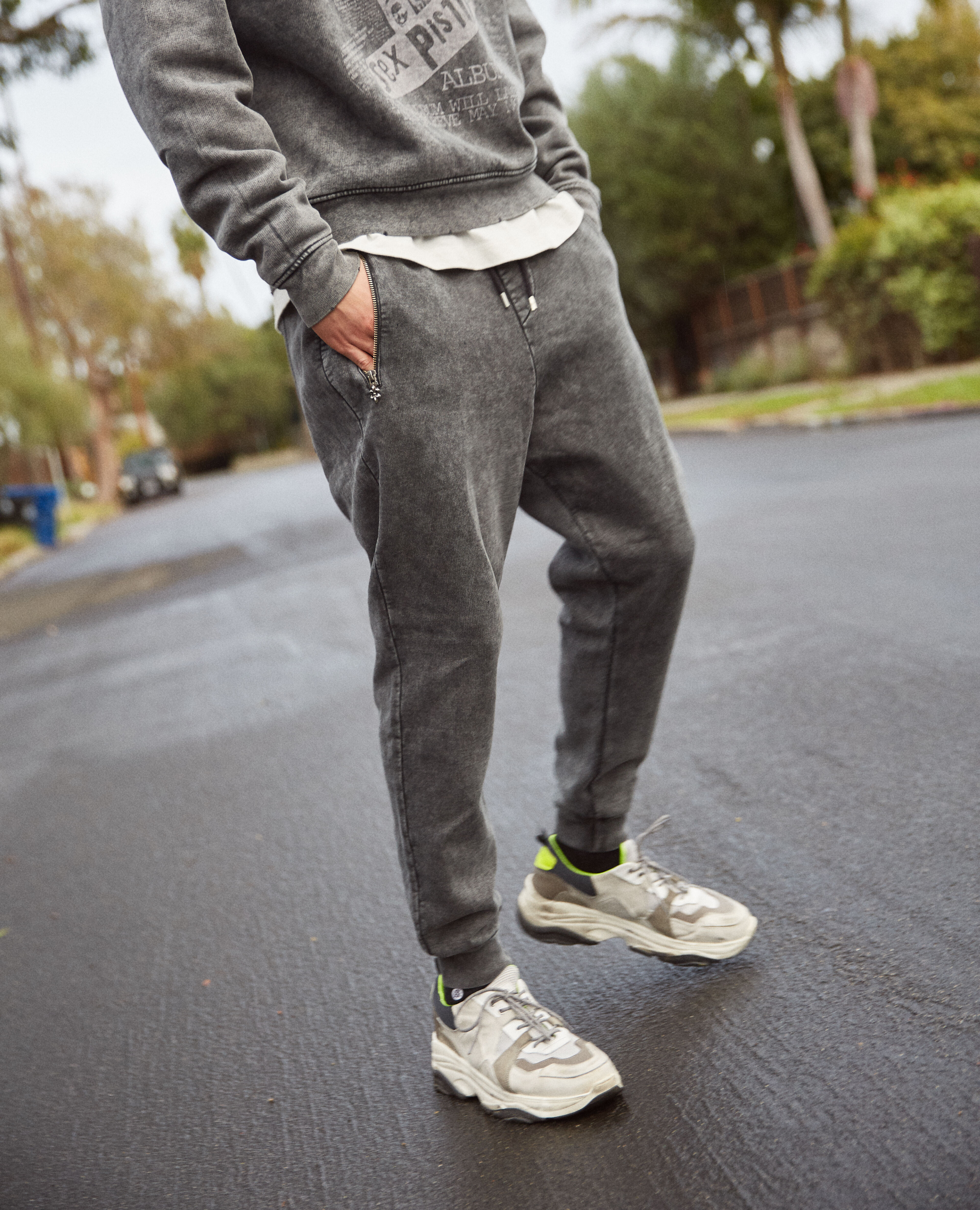 Thick faded effect fleece joggers with fleur de lys zip pockets
