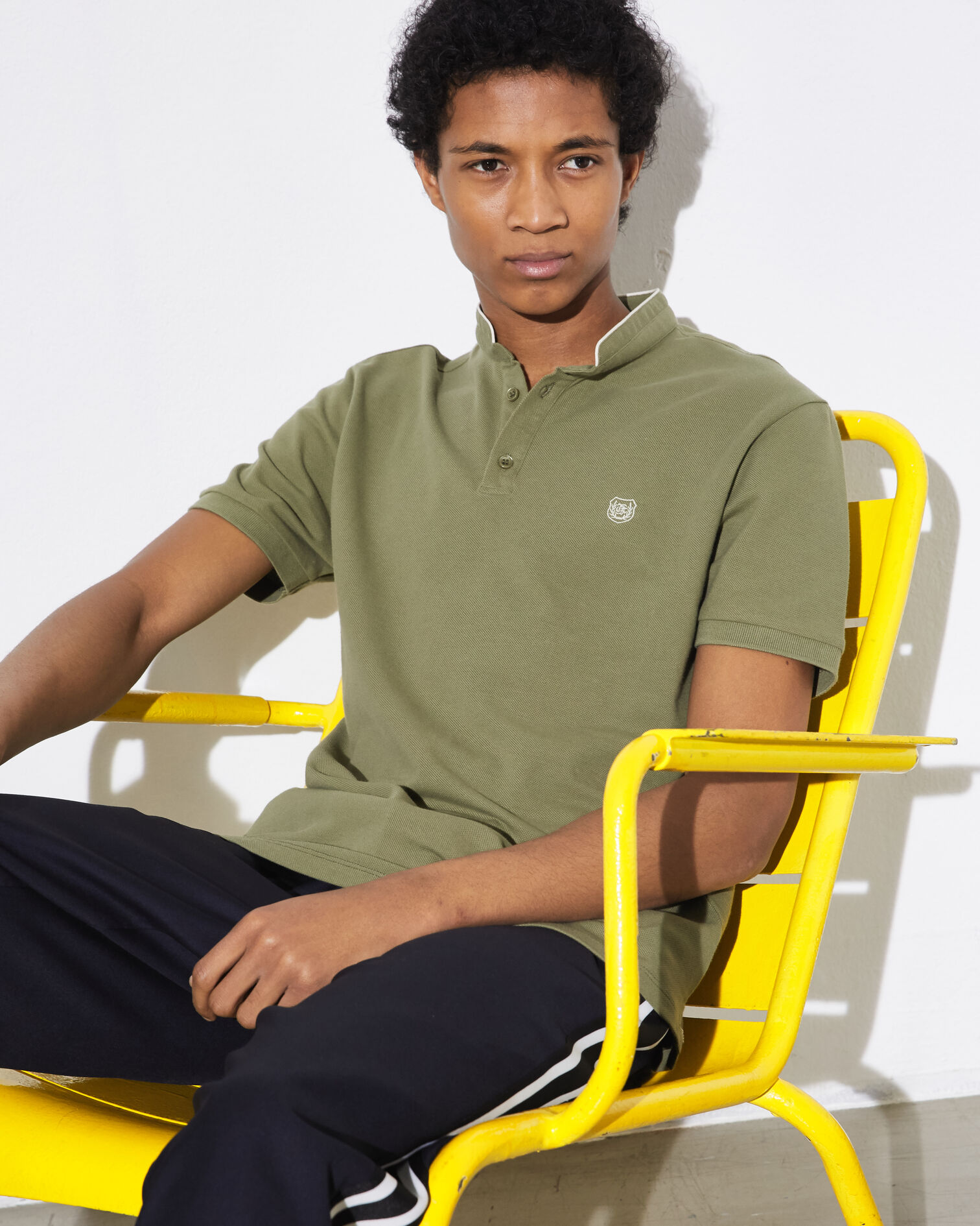 Khakifarbenes Baumwoll-Poloshirt Stickerei, ARTICHOKEGREEN/LIGHTBEIGE, hi-res image number null