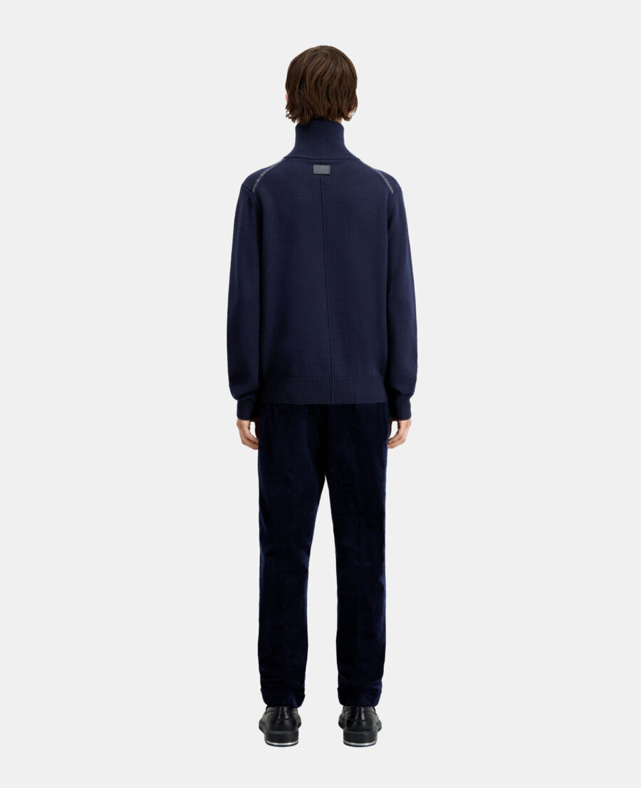 pull bleu marine en laine
