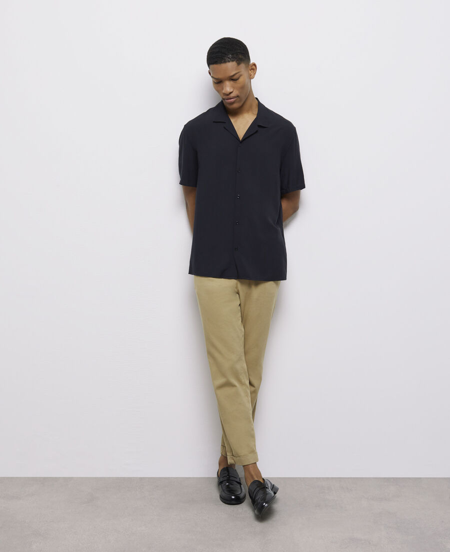 pantalón beige