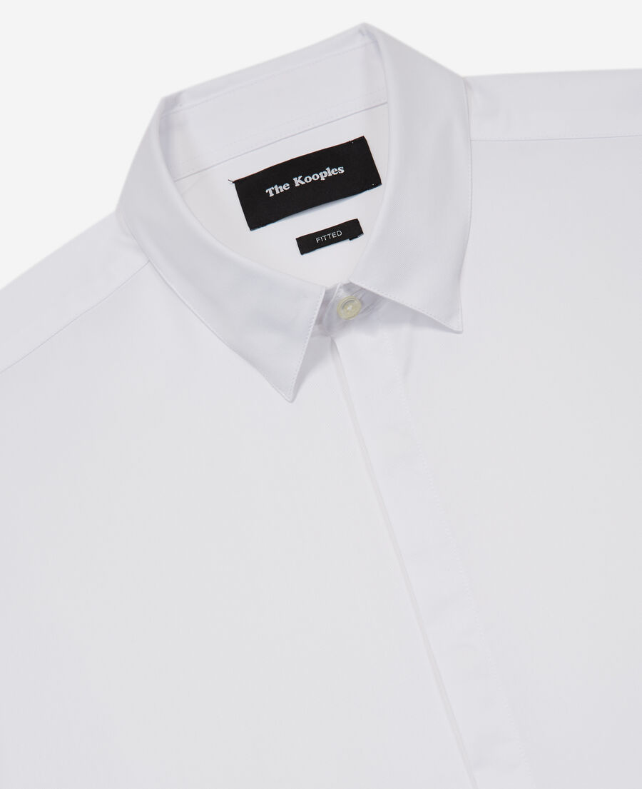 chemise blanche col classique coupe ajustée