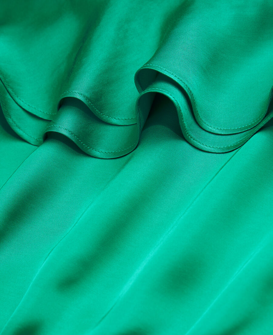 vestido corto asimétrico verde