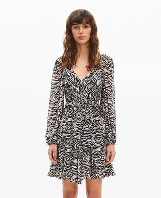 The Kooples FEMME BLACK WHITE robe courte portefeuille imprim&eacute;e z&egrave;bre