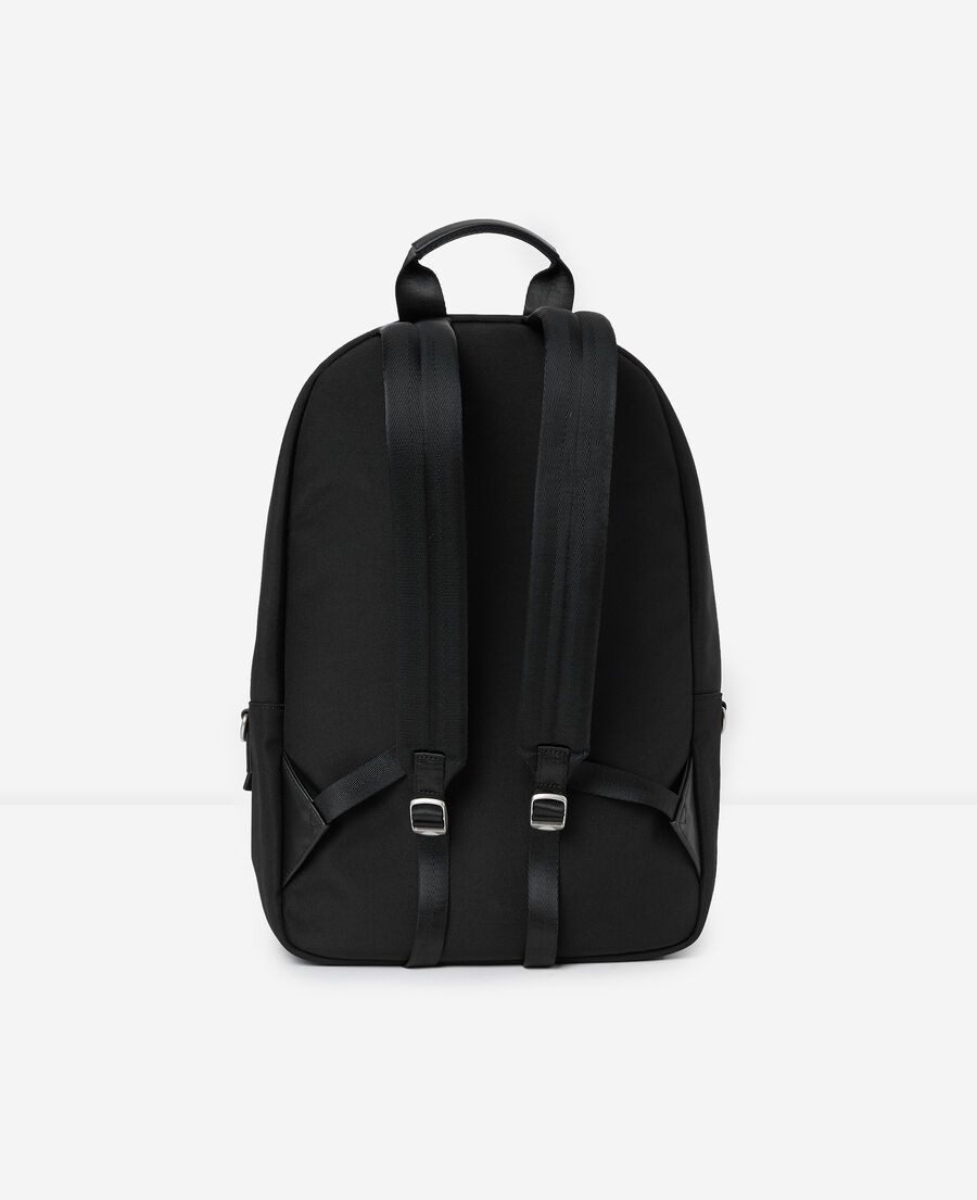 schwarzer rucksack mit kunstledertasche