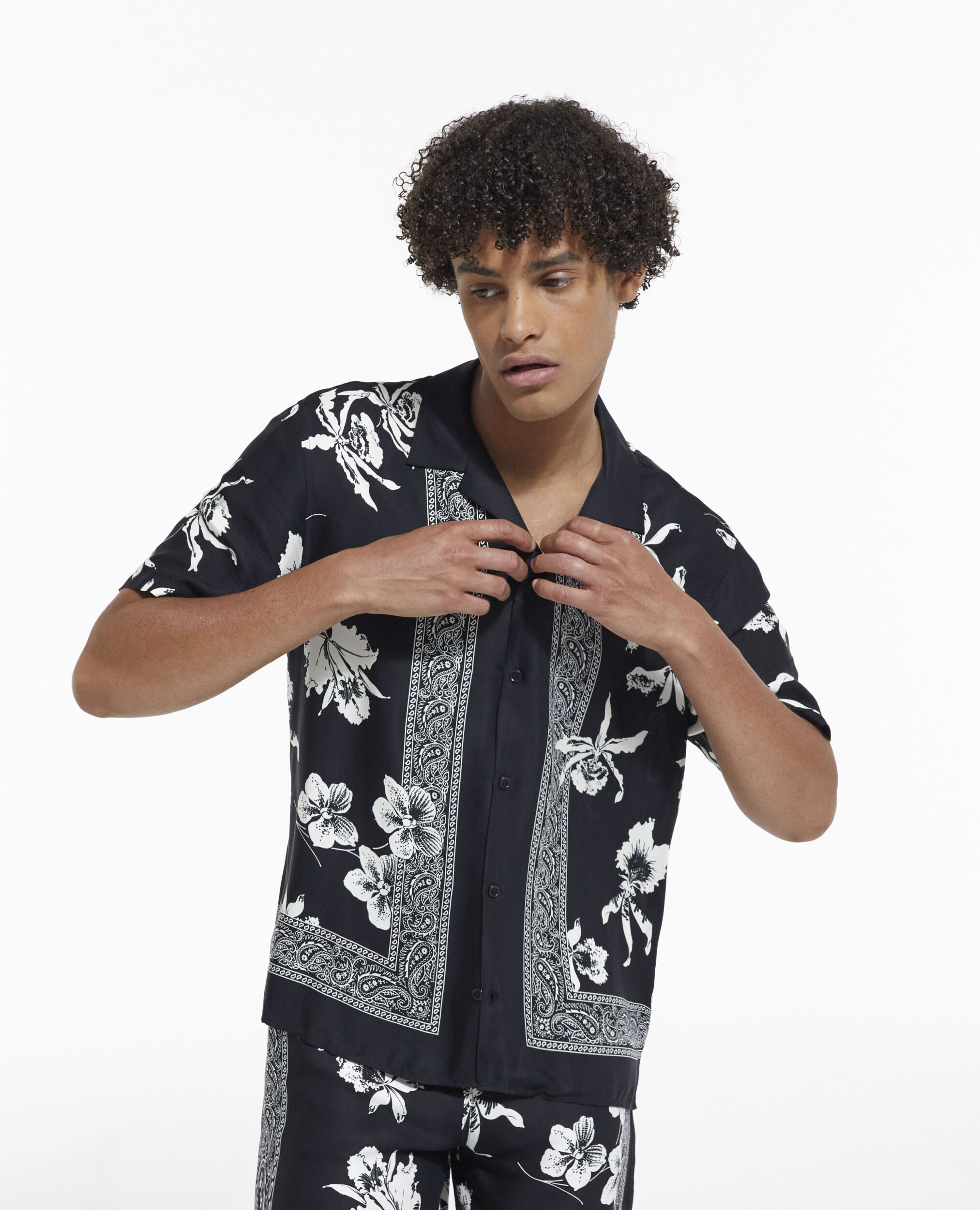 Black shirt white print new arrivals