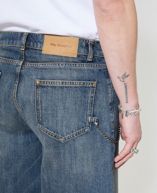 The Kooples HOMME MEDIUM BLUE short en denim avec cha&icirc;ne bleu