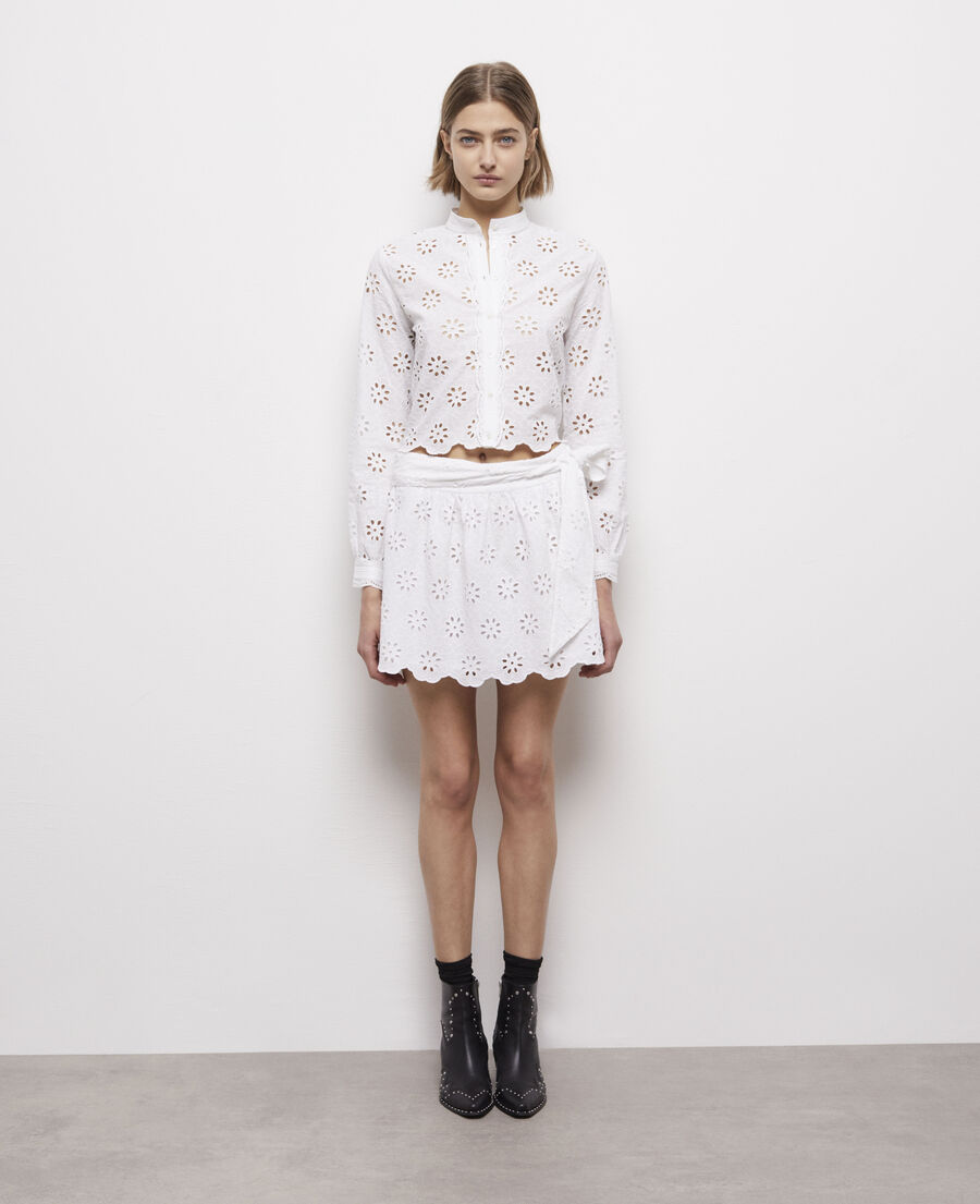 jupe courte blanche en broderie anglaise
