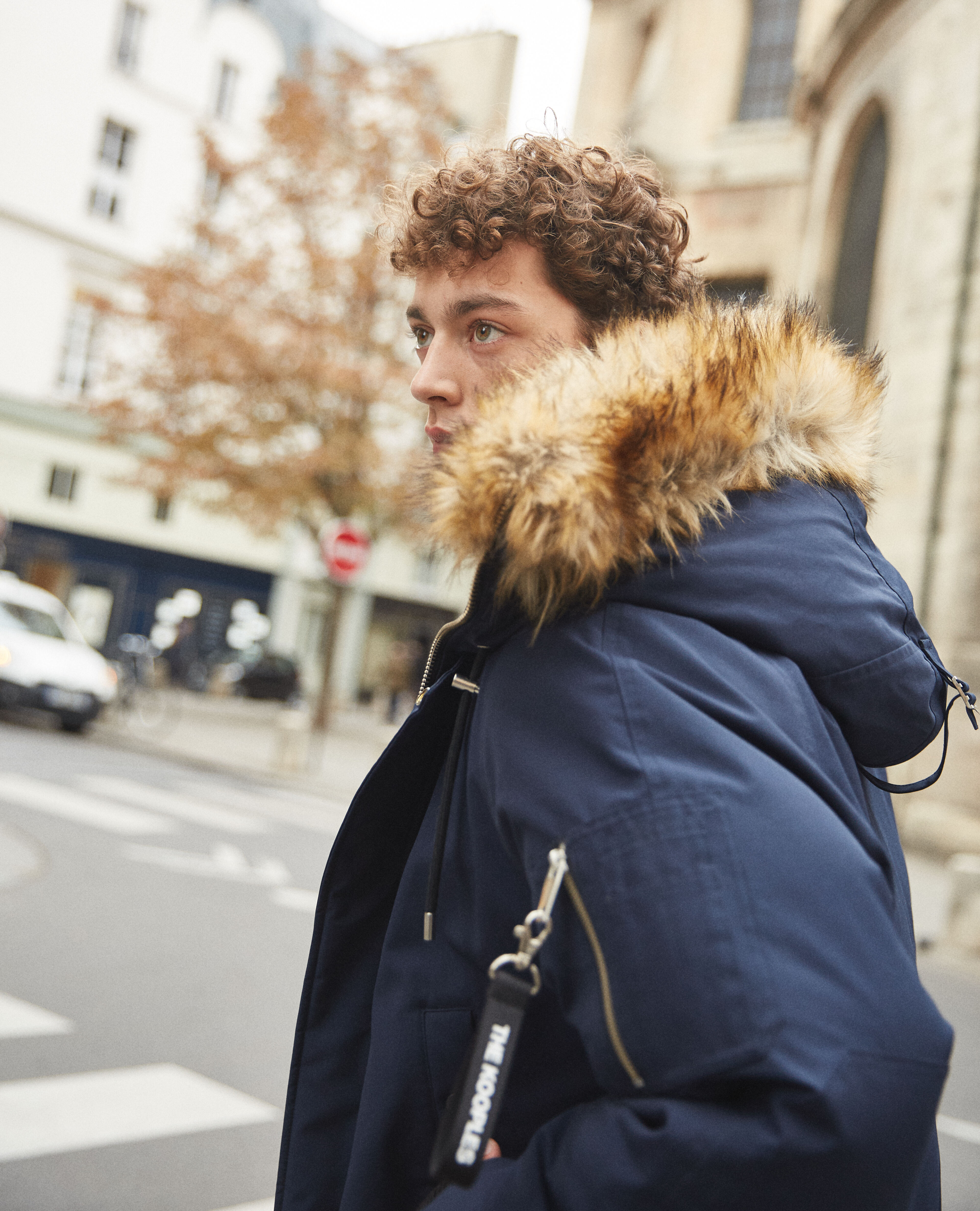 Short navy down jacket