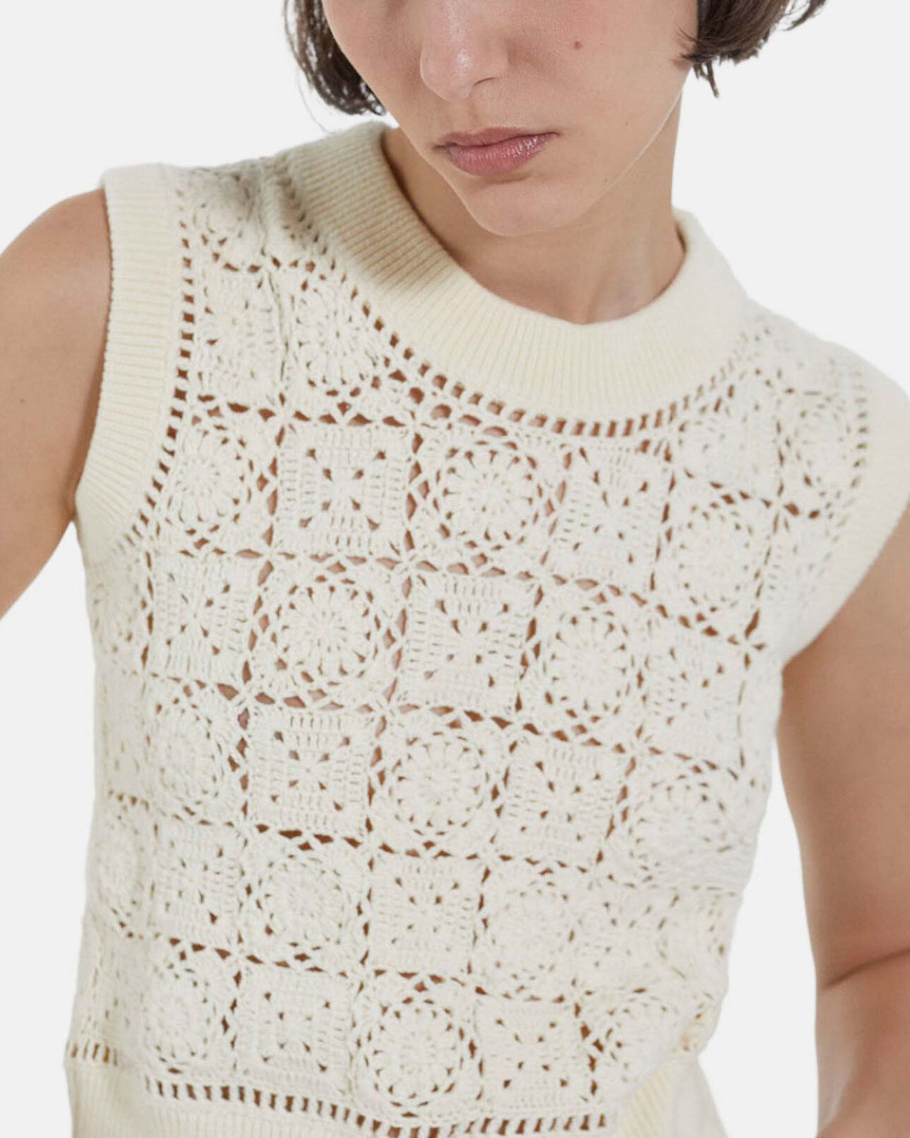 The Kooples FEMME ECRU pull coton écru sans manches effet crochet