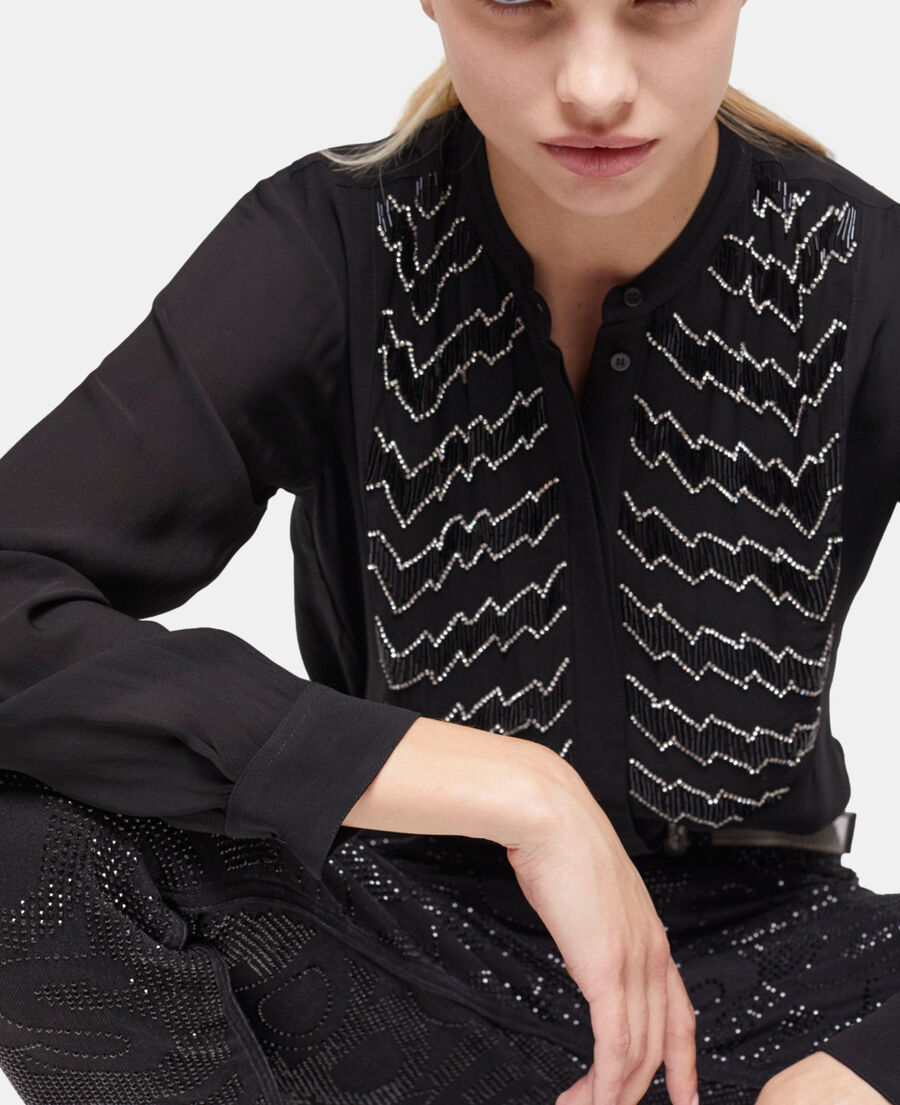camisa detalles perlas negra