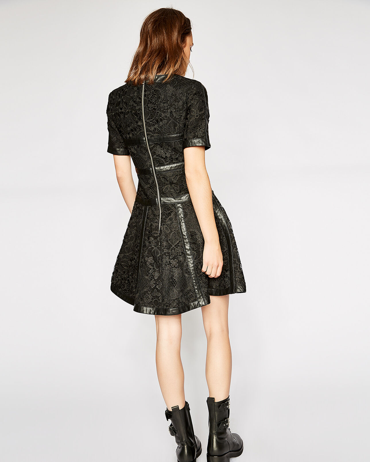 The Kooples MUJER BLACK vestido negro corto de encaje y cuero