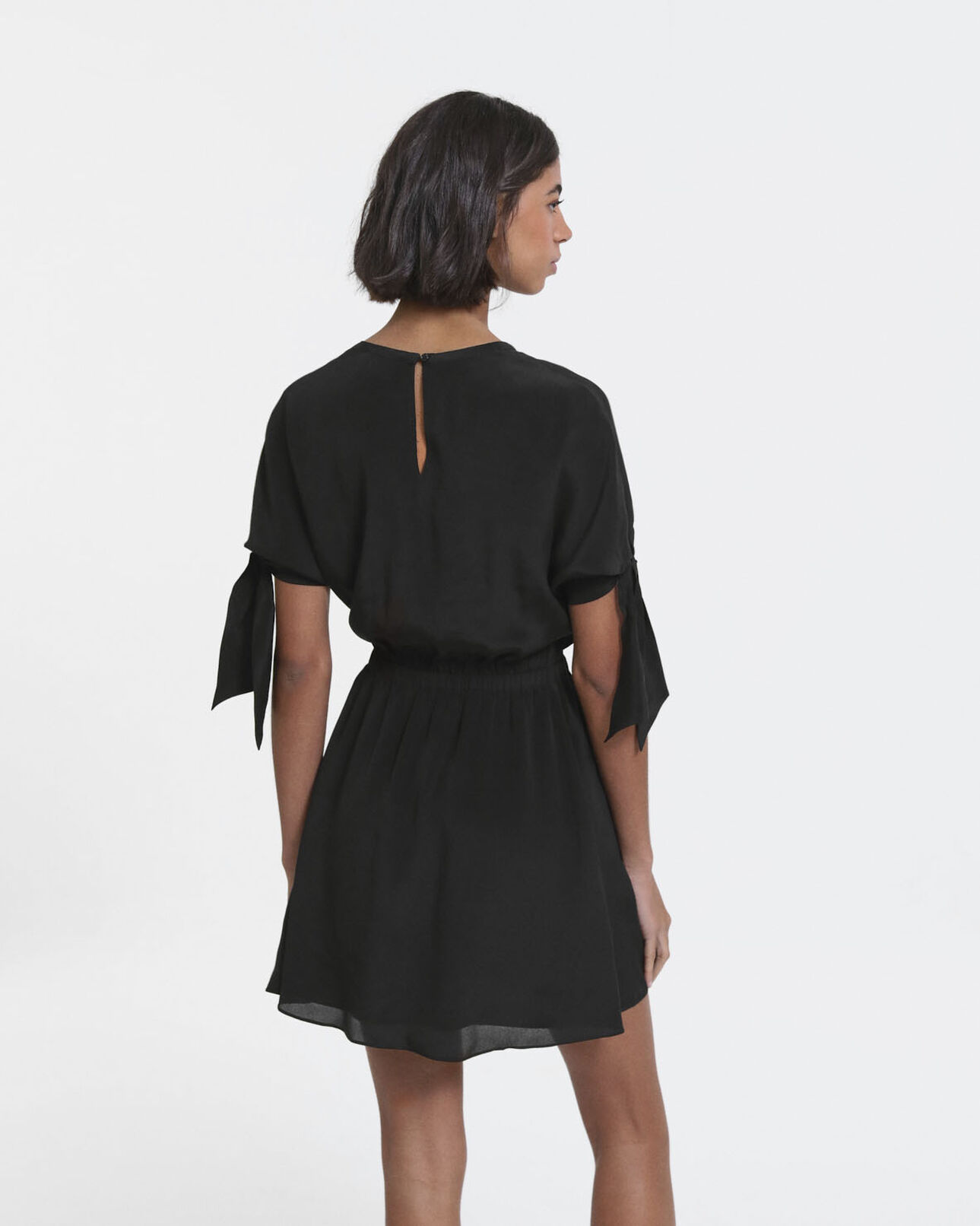 The Kooples FEMME BLACK robe courte noire manches courtes à nœuds