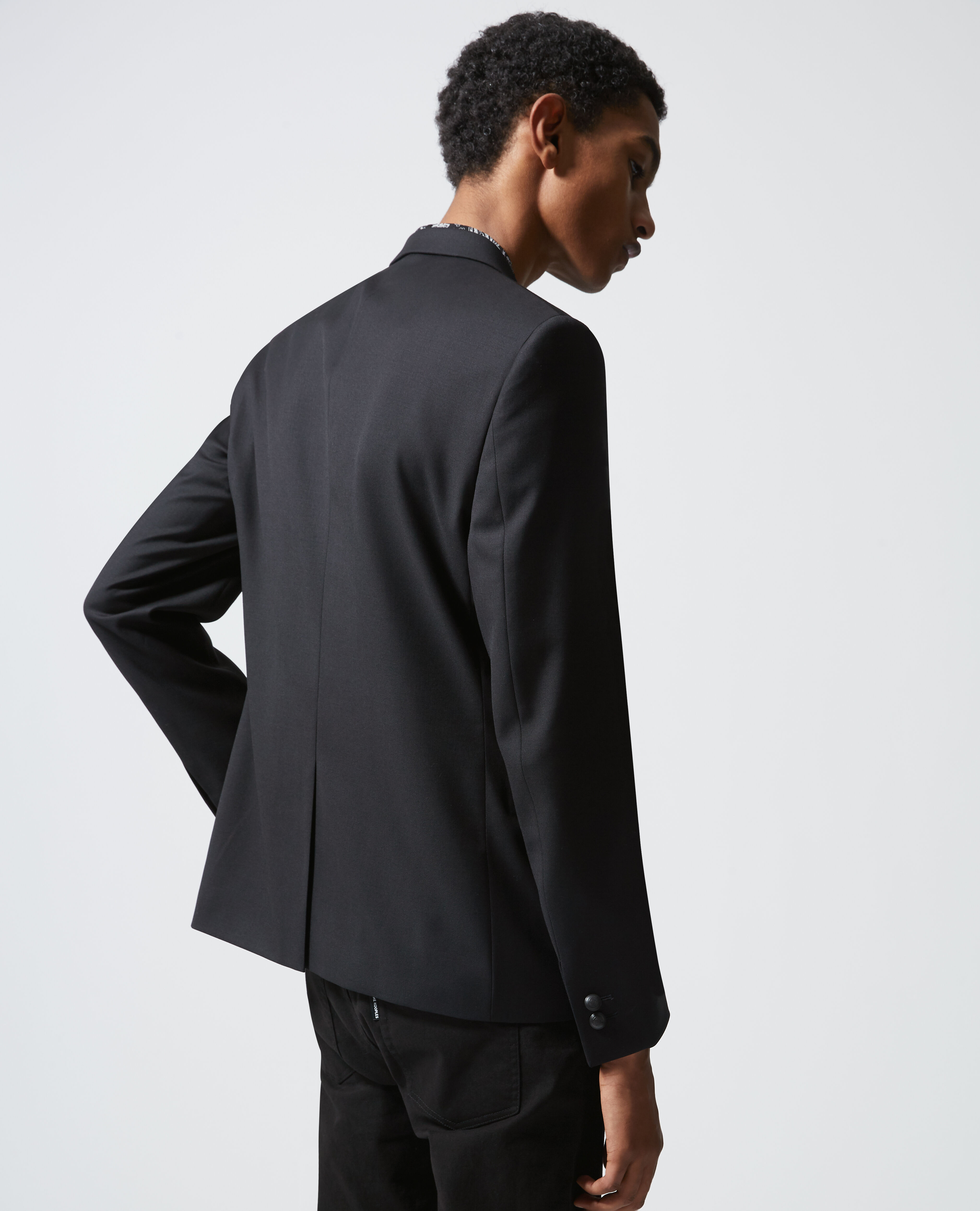 Chaqueta negra online elegante