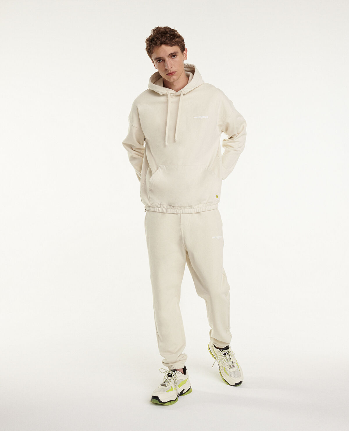 White jogging