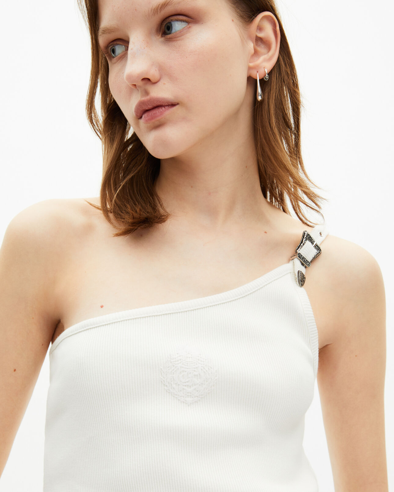 The Kooples FEMME ECRU débardeur asymétrique côtelé écru