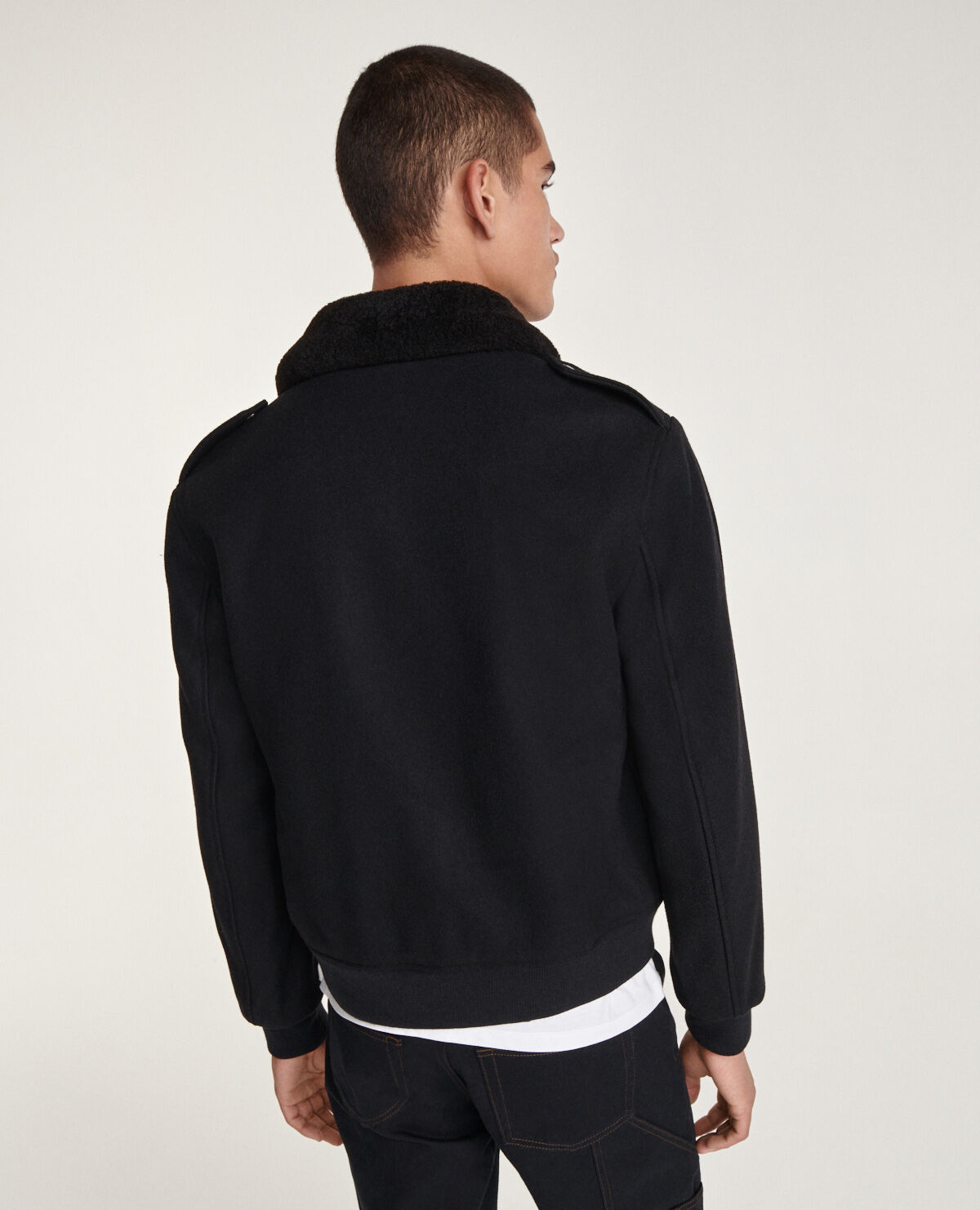 Black wool jacket with brown collar