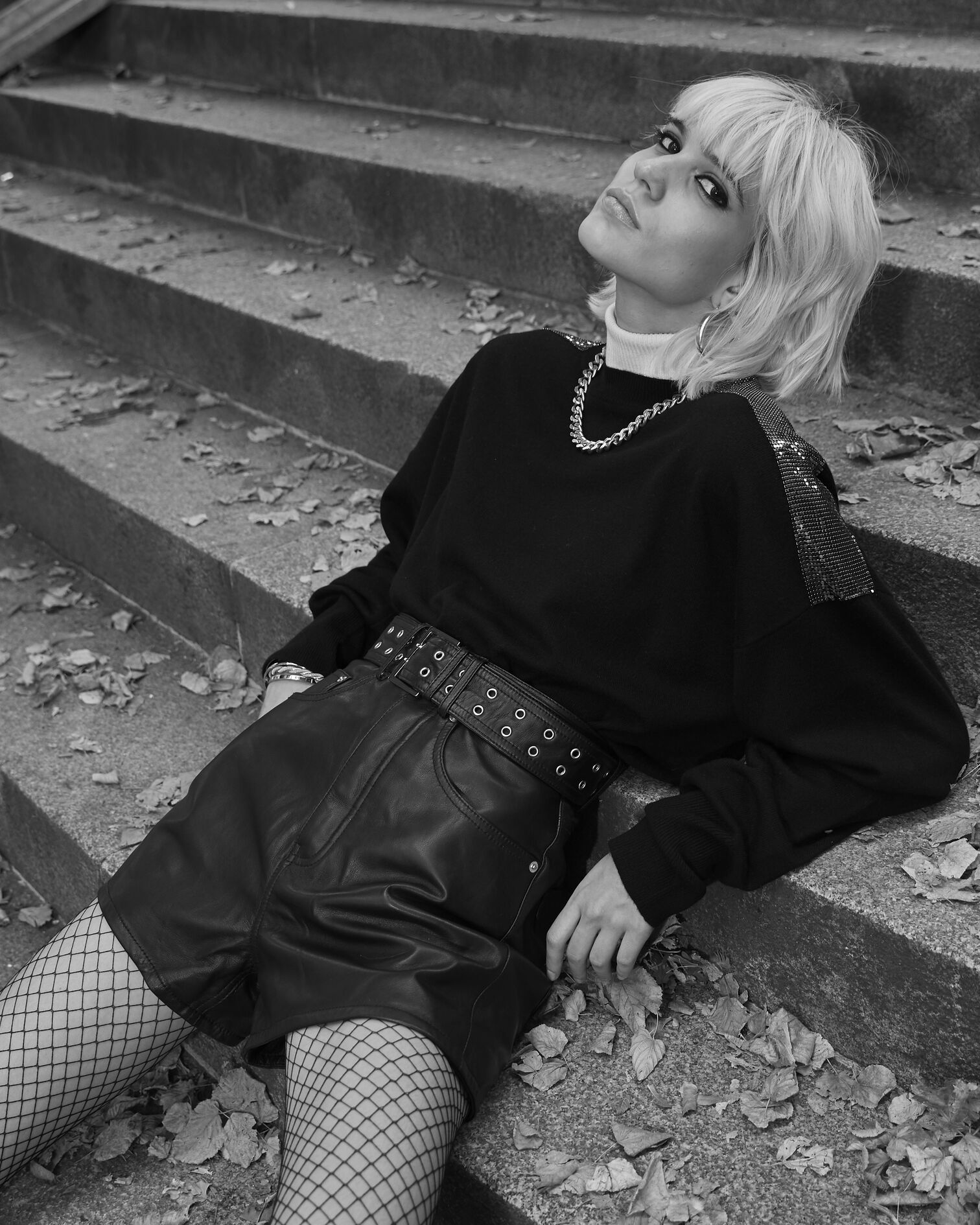 Black cashmere sweater with chain mail detail, BLACK, hi-res image number null