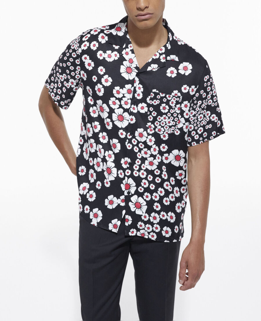 camisa floral con cuello hawaiano
