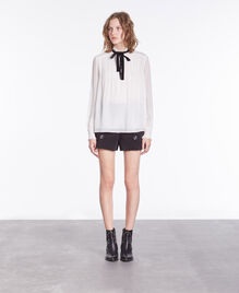 , OFF WHITE, hi-res image number null