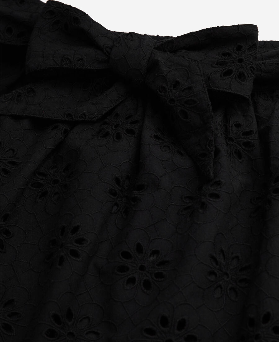 falda corta negra bordado inglés