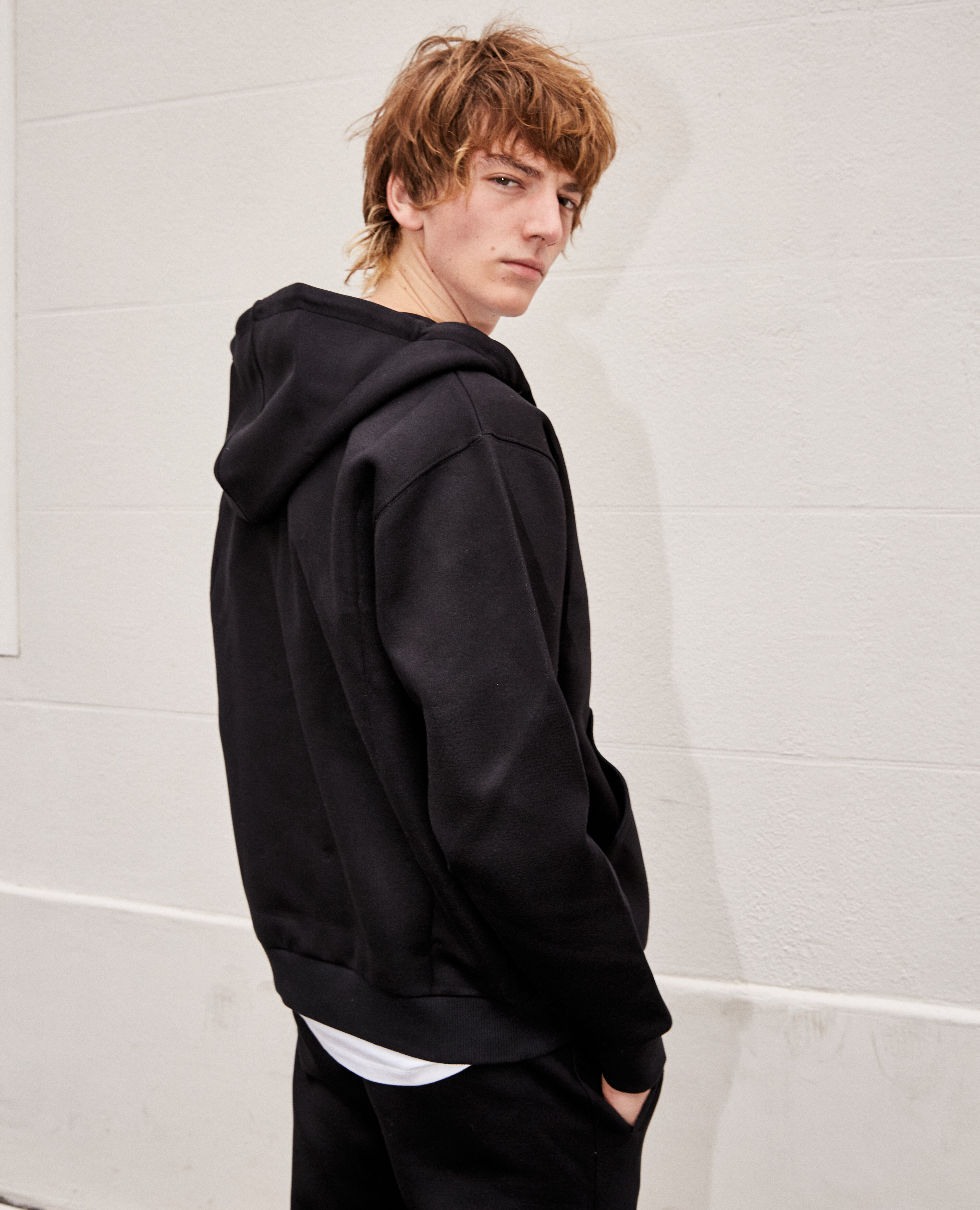 Veste sportswear noire poche kangourou The Kooples