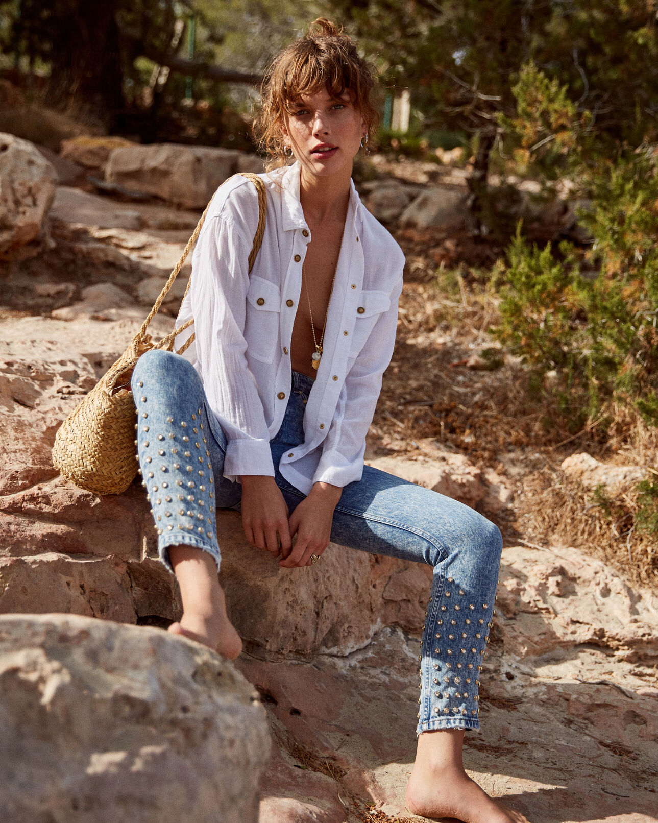 The Kooples DAMEN BLUE DENIM verwaschene vintage-jeans mit strass