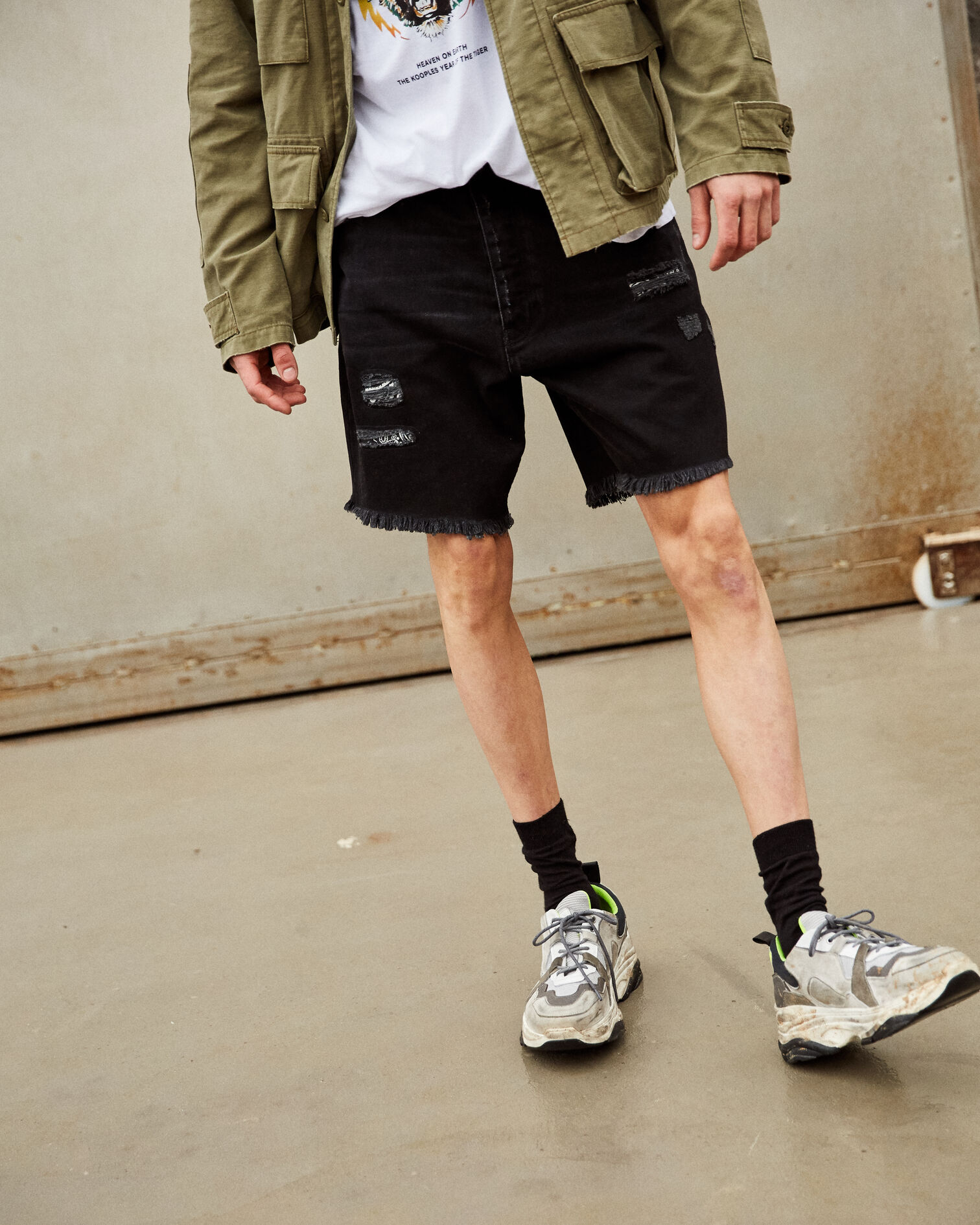 Ripped black denim shorts, BLACK WASHED, hi-res image number null