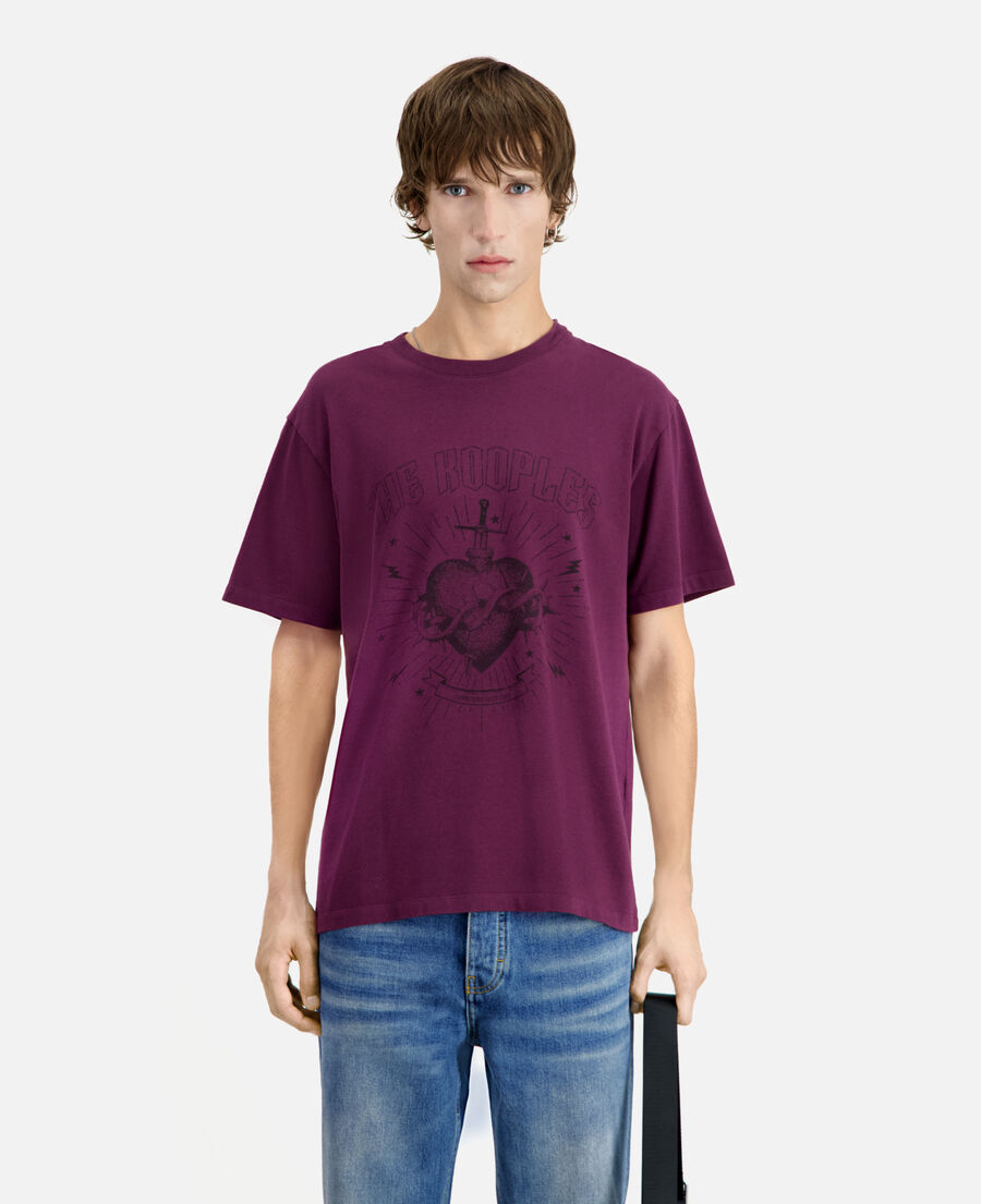 men's burgundy t-shirt with dagger through heart serigraphy
