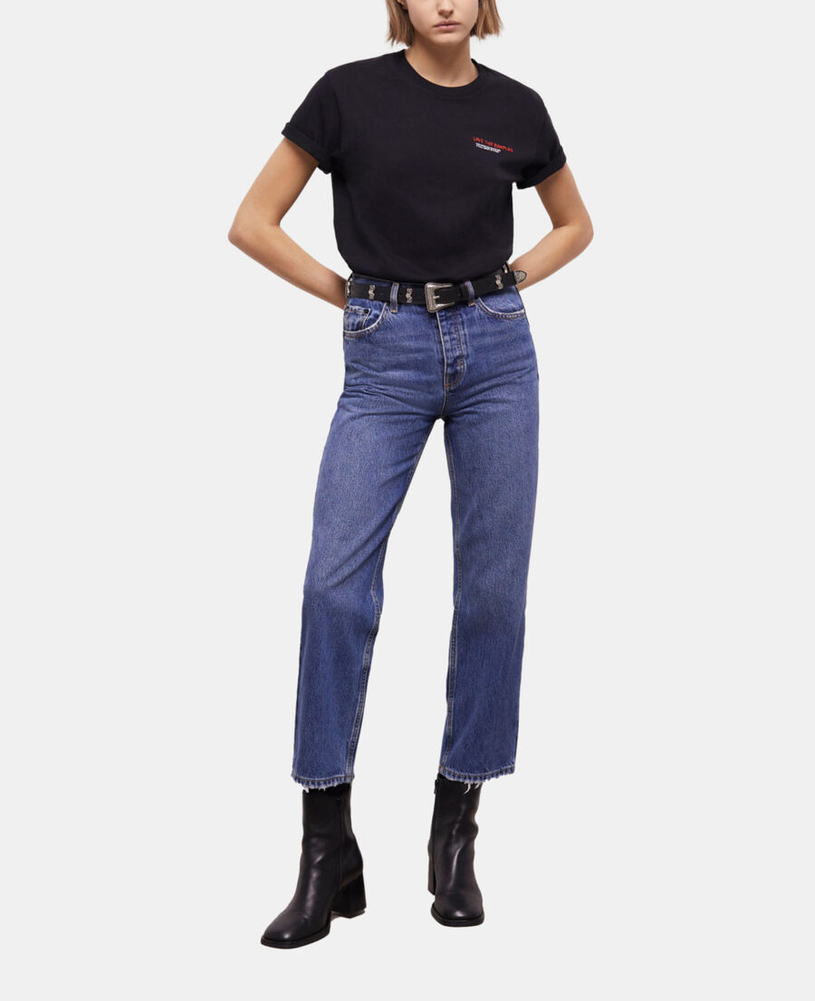 blaue jeans mit geradem bein
