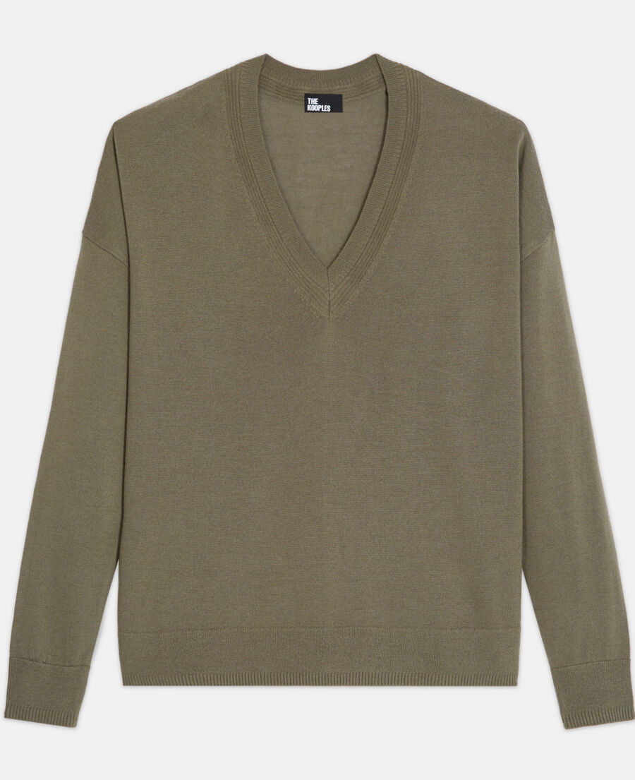 khakifarbener wollpullover