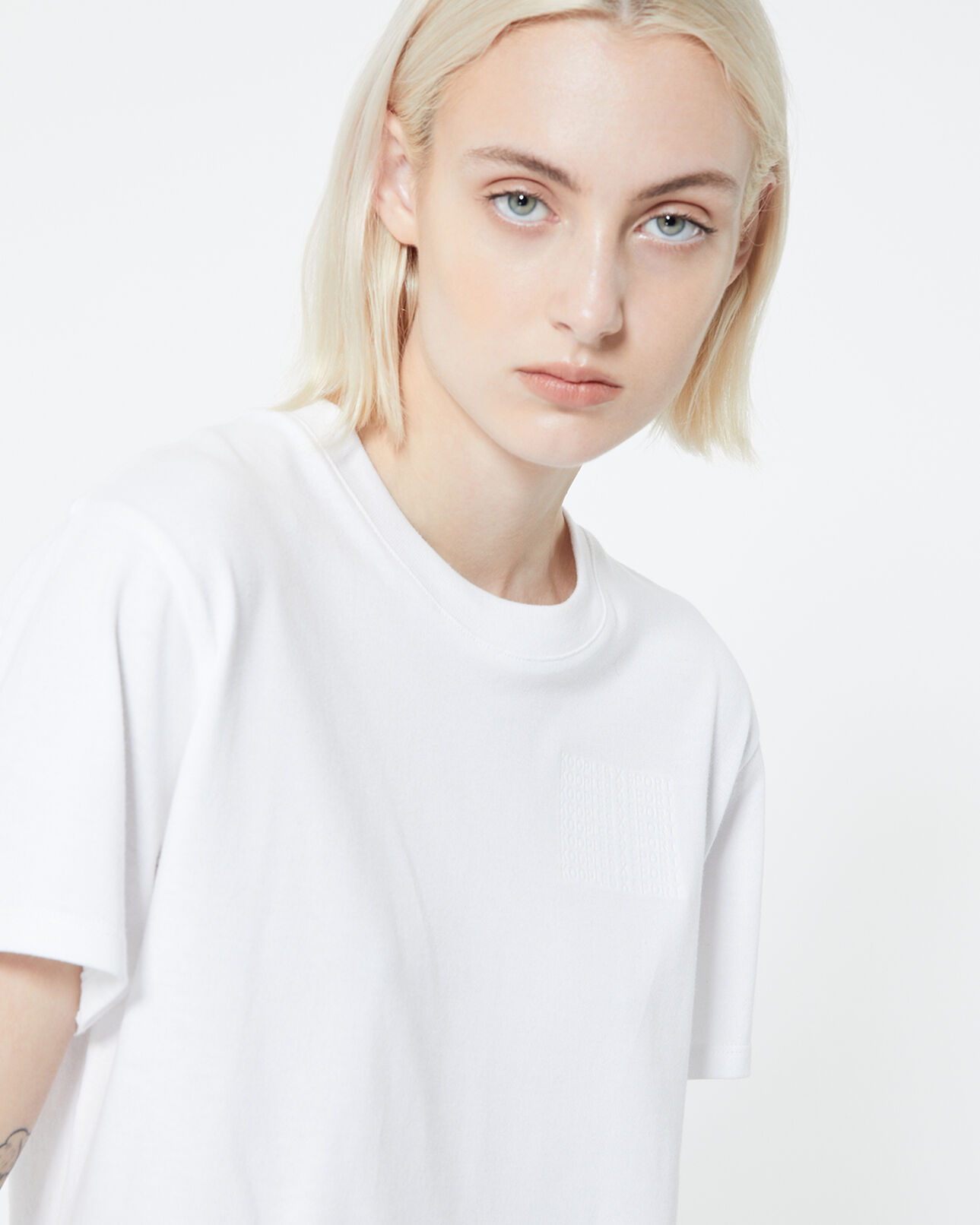 The Kooples FEMME WHITE t-shirt blanc coton à logo embossé
