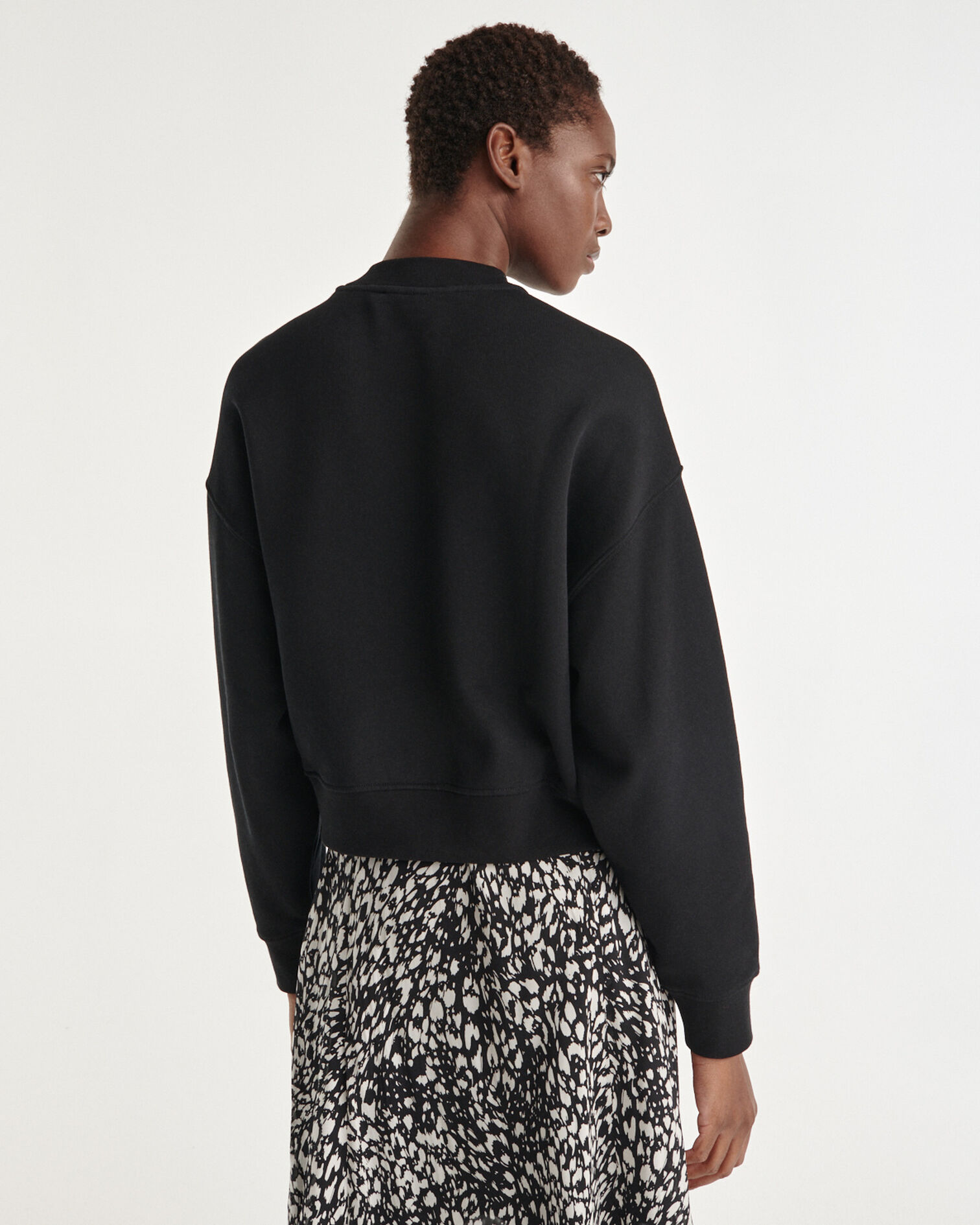 Short black sweatshirt with barb wire heart, BLACK, hi-res image number null