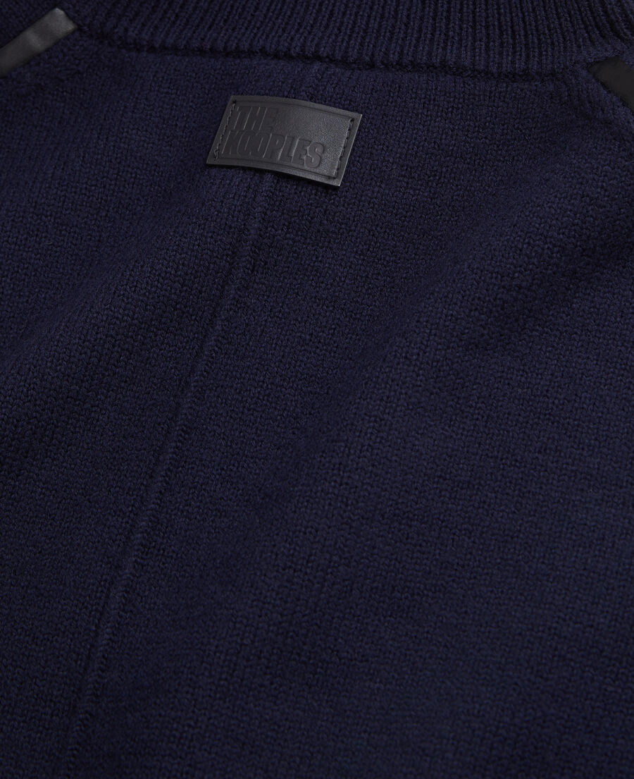 pull bleu marine en laine