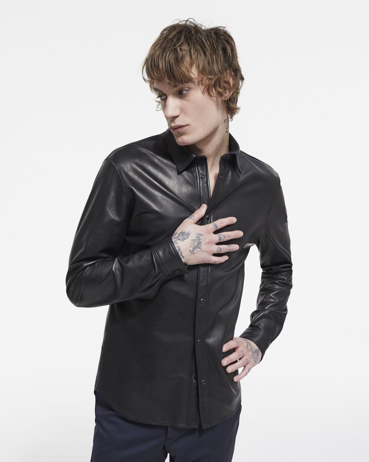 The Kooples HOMME BLACK chemise col classique en cuir noire