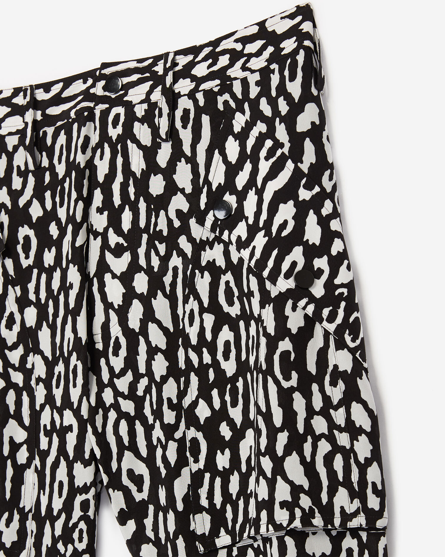 Floaty silk blend trousers with white leopard print, BLACK / WHITE, hi-res image number null