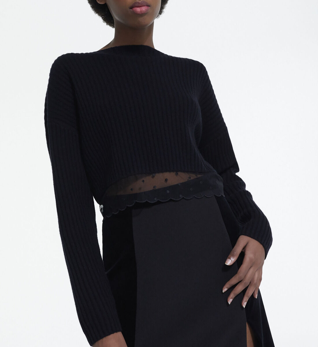 Pull noir sale court