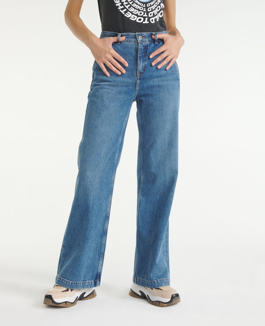 light blue straight-cut jeans w/side pockets
