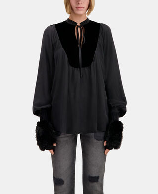 The Kooples FEMME BLACK top noir en soie avec empi&egrave;cement en velours